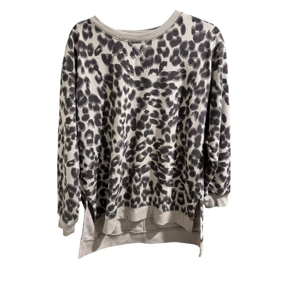 🌸3/$15🌸Maurices Womens Leopard Print Sweater Medium Grey & Black - Picture 1 of 6